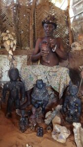Grand prêtre en meditation pour les travaux spirituels